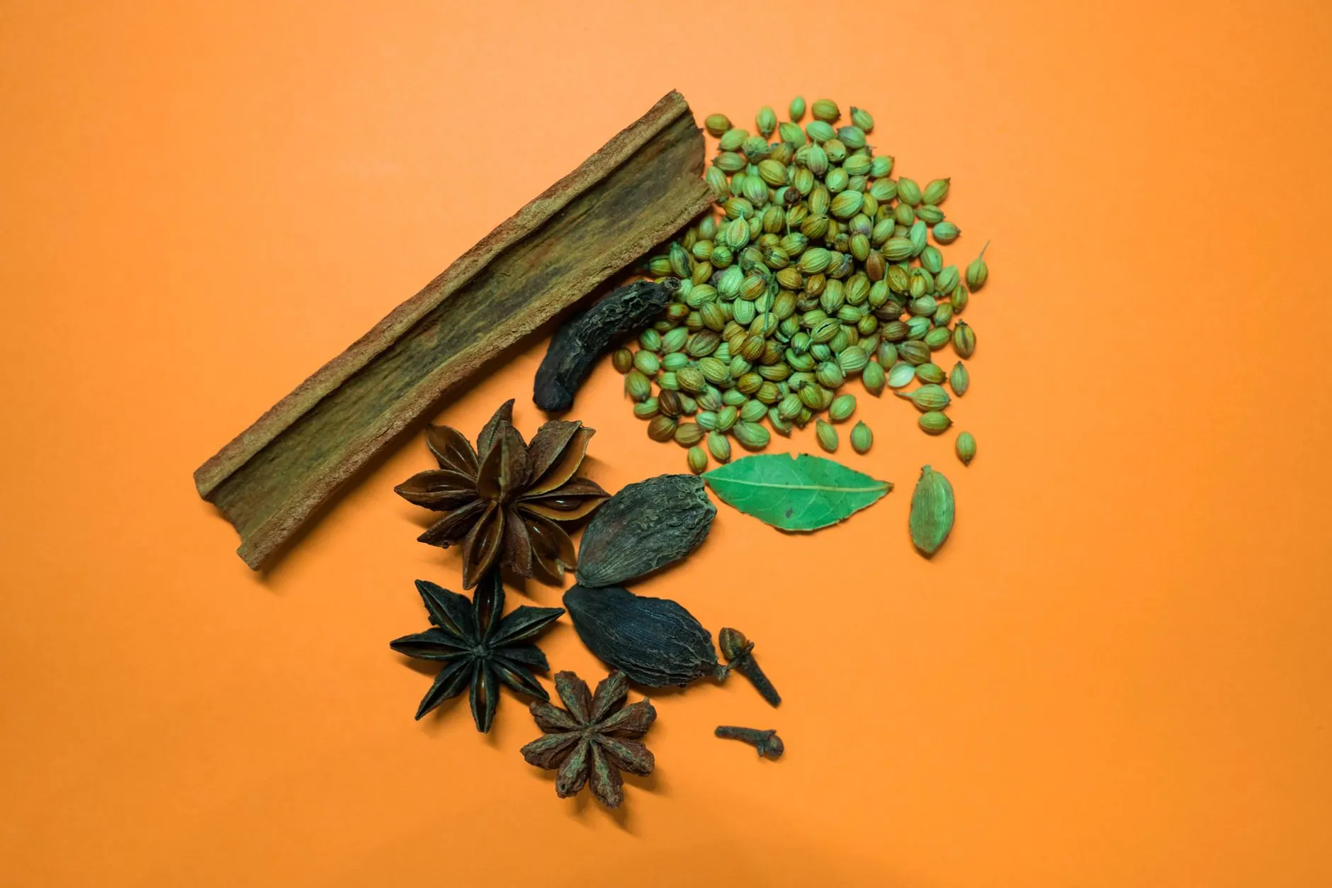 企业采购外币点钞机选购指南：适配多币种验钞的要点解析